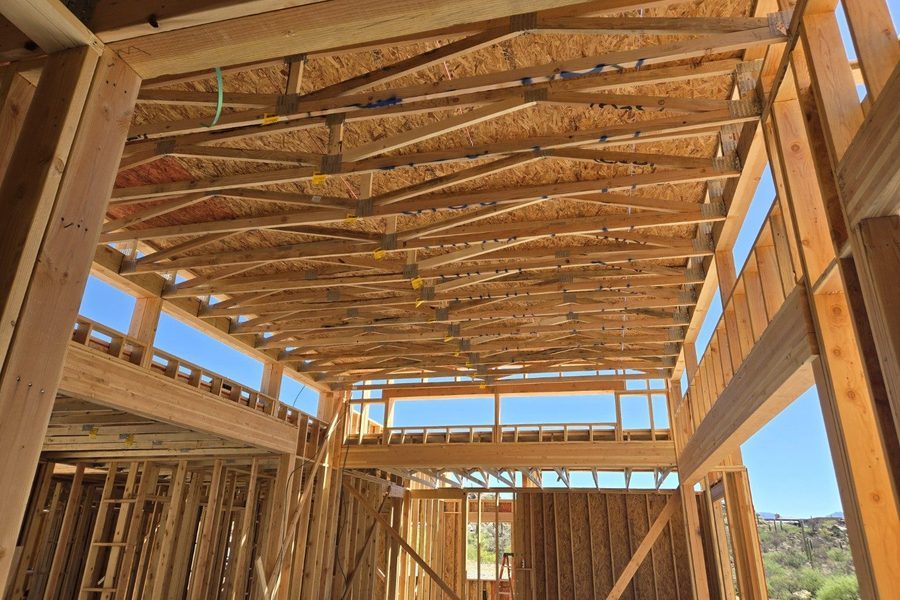 Large great room roof trusses